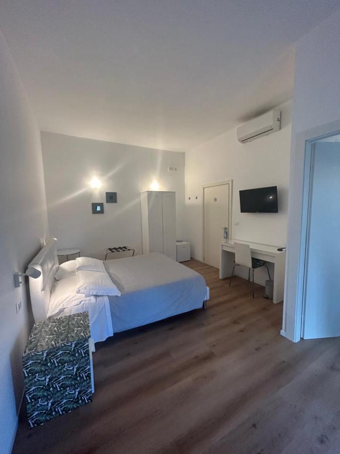 Civico 28 Bed & Breakfast เปสการา ภายนอก รูปภาพ